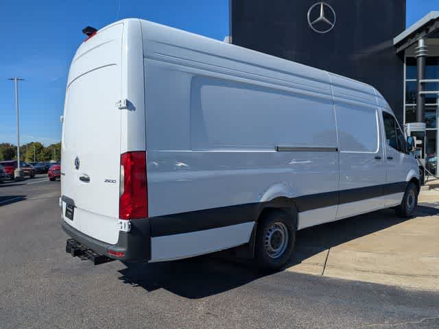 Thumbnail: 2026 Mercedes-Benz Sprinter - 8