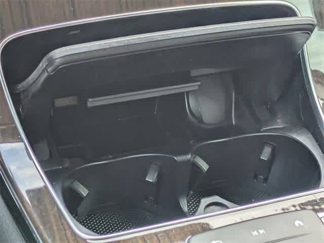 Thumbnail: 2022 Mercedes-Benz GLC - 28