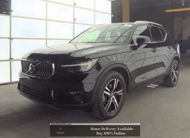 Thumbnail: 2023 Volvo XC40 - 1