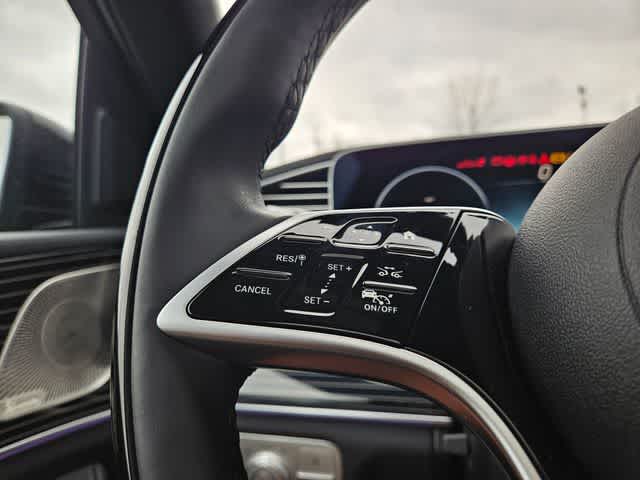 Thumbnail: 2026 Mercedes-Benz GLE - 26