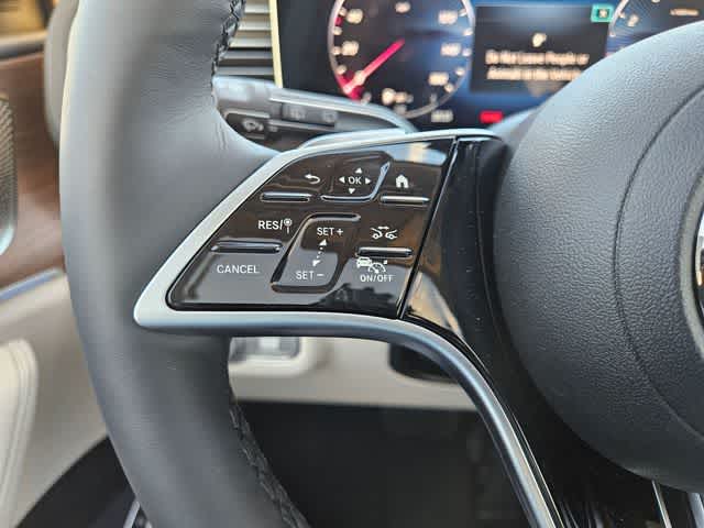 Thumbnail: 2026 Mercedes-Benz GLE - 25