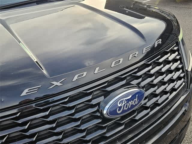 Thumbnail: 2018 Ford Explorer - 12
