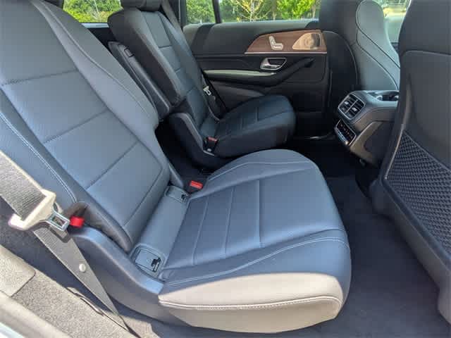 Thumbnail: 2025 Mercedes-Benz GLS - 21