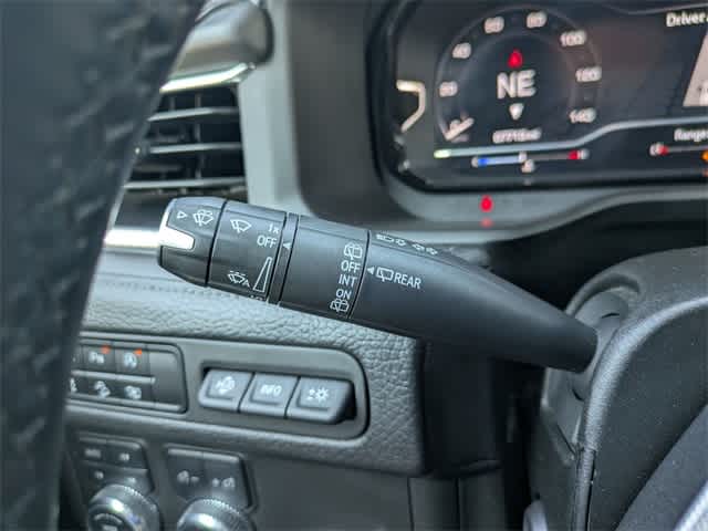 Thumbnail: 2023 GMC Yukon XL - 26