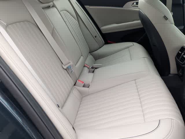 Thumbnail: 2023 Genesis G70 - 17