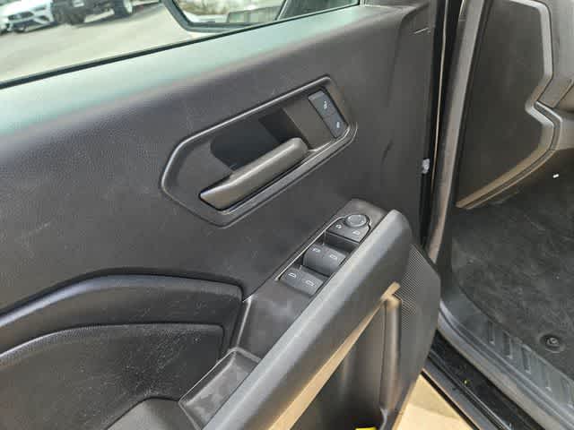 Thumbnail: 2024 Chevrolet Colorado - 16