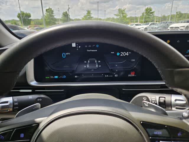 Thumbnail: 2023 Hyundai Ioniq 6 - 32