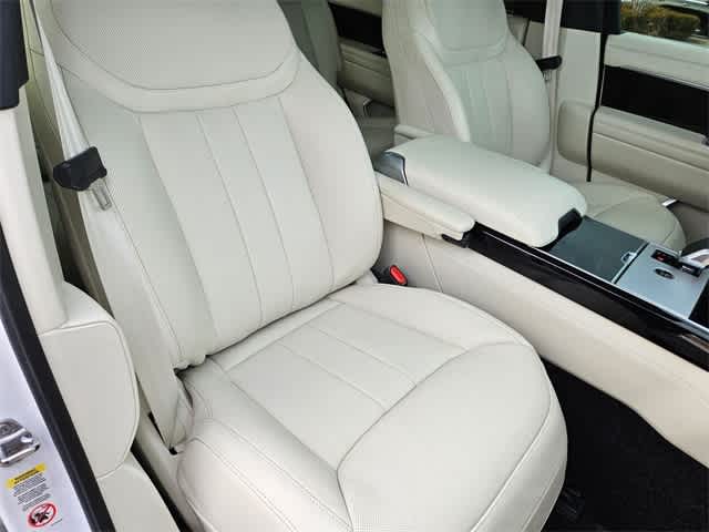 Thumbnail: 2025 Land Rover Range Rover - 24