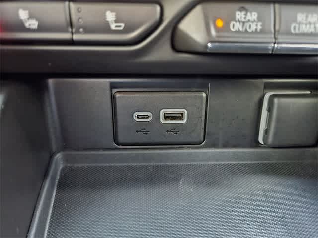 Thumbnail: 2023 Chevrolet Tahoe - 31