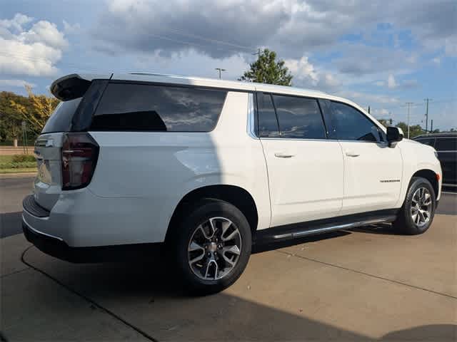 Thumbnail: 2023 Chevrolet Suburban - 8