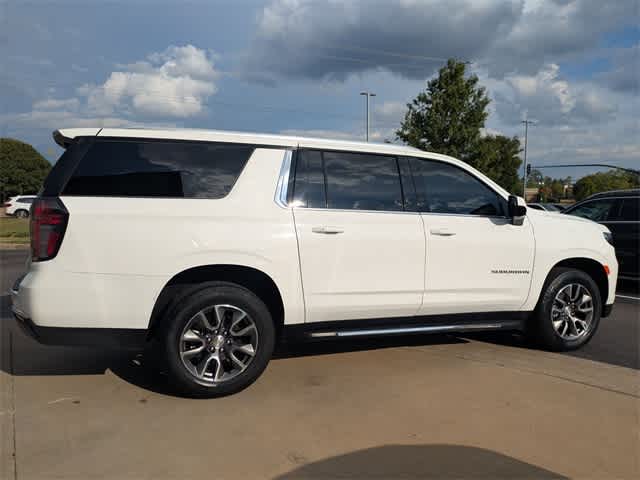 Thumbnail: 2023 Chevrolet Suburban - 9