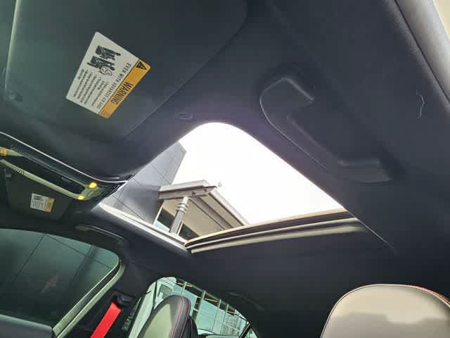 Thumbnail: 2023 Mercedes-Benz C-Class - 17