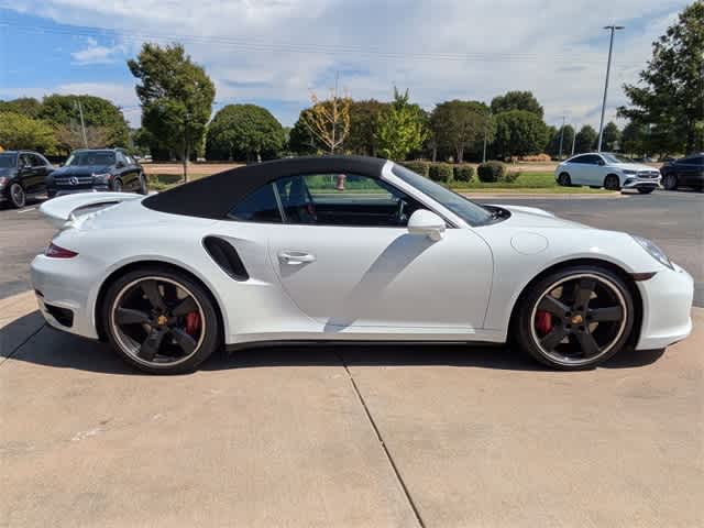 Thumbnail: 2015 Porsche 911 - 9