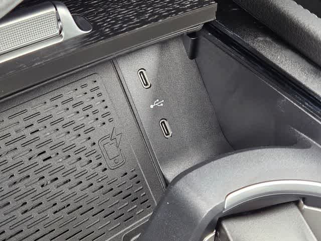 Thumbnail: 2026 Mercedes-Benz GLE - 32