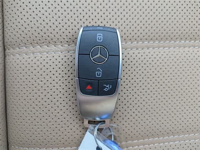 Thumbnail: 2026 Mercedes-Benz GLS - 34