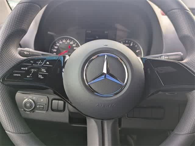 Thumbnail: 2025 Mercedes-Benz Sprinter - 15
