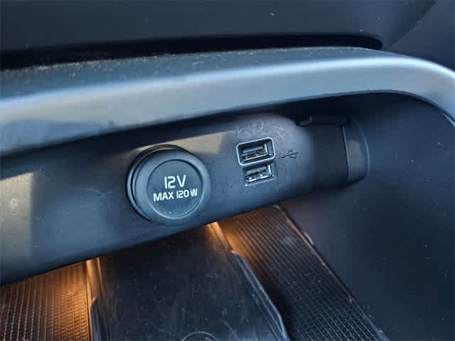 Thumbnail: 2020 Volvo XC40 - 33