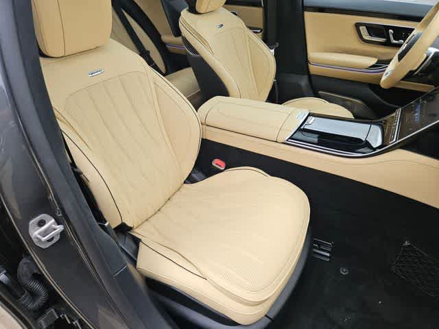 Thumbnail: 2024 Mercedes-Benz S-Class - 24