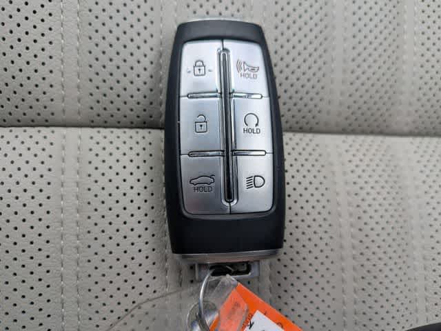 Thumbnail: 2023 Genesis G70 - 32