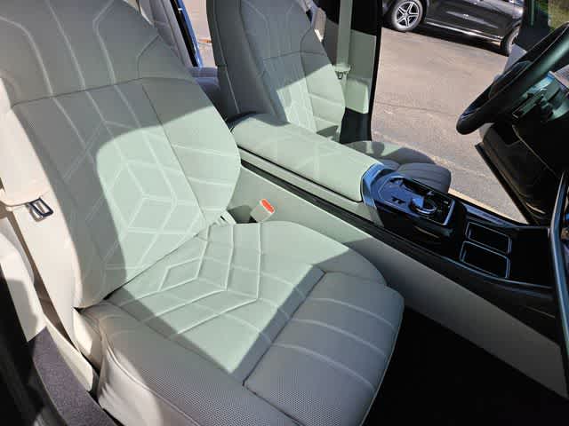 Thumbnail: 2025 BMW 7 Series - 23