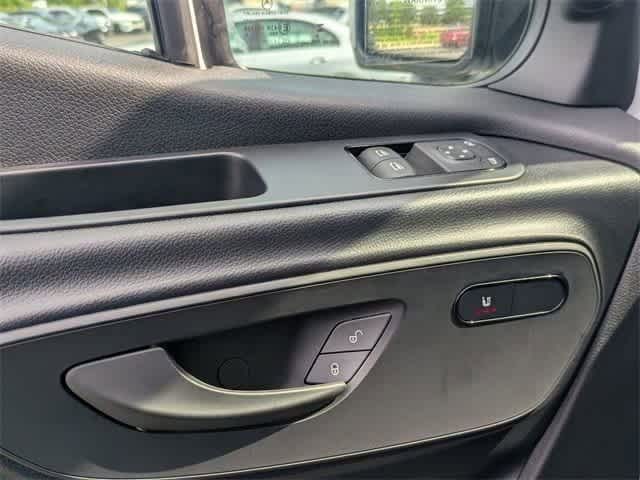 Thumbnail: 2025 Mercedes-Benz Sprinter - 16