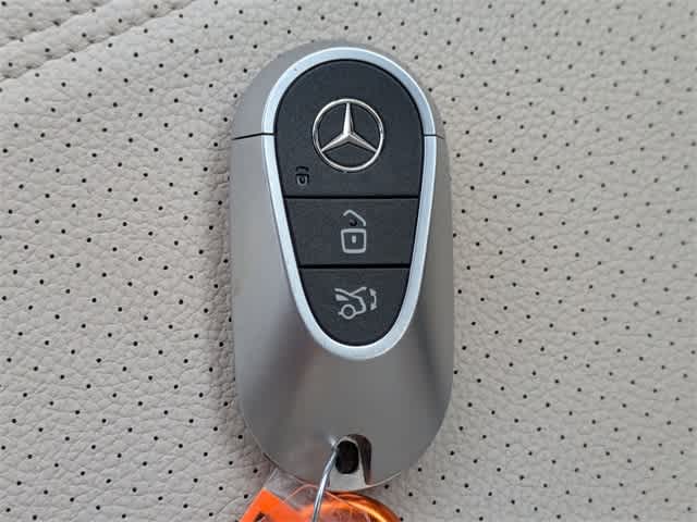 Thumbnail: 2023 Mercedes-Benz C-Class - 33