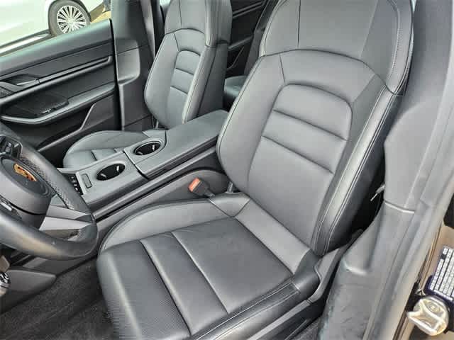 Thumbnail: 2023 Porsche Taycan - 15