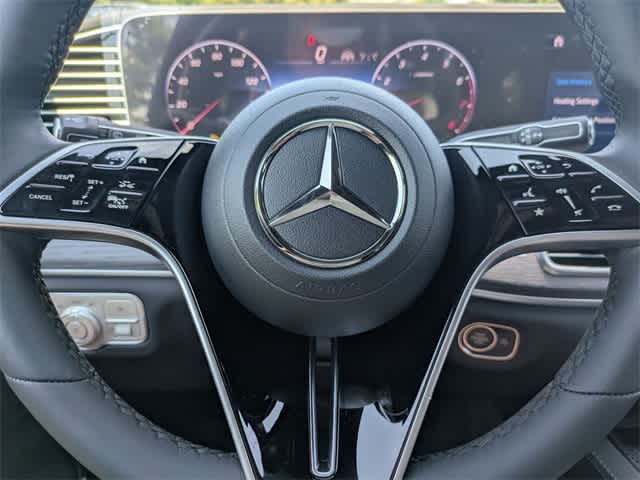 Thumbnail: 2025 Mercedes-Benz GLS - 24