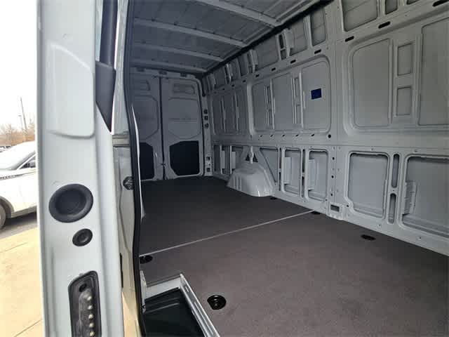 Thumbnail: 2026 Mercedes-Benz Sprinter - 20