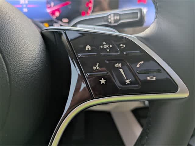 Thumbnail: 2026 Mercedes-Benz GLE - 26