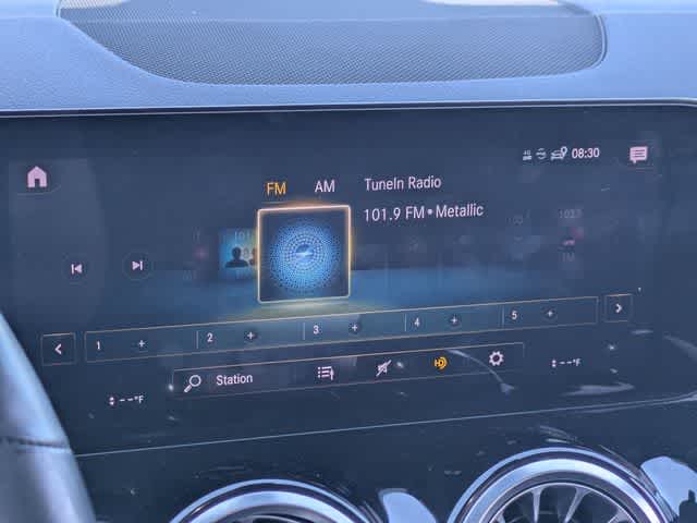 Thumbnail: 2022 Mercedes-Benz GLB - 28