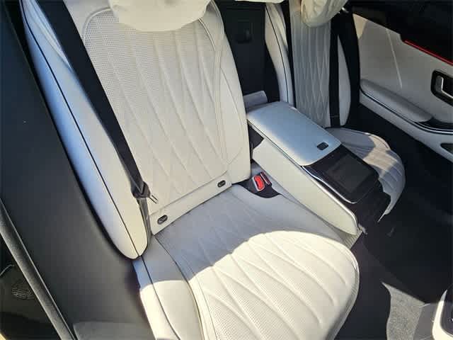 Thumbnail: 2025 Mercedes-Benz S-Class - 22