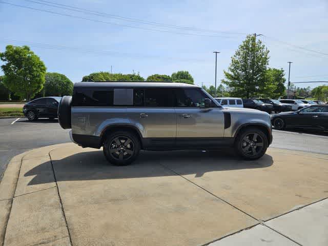 Thumbnail: 2025 Land Rover Defender - 10