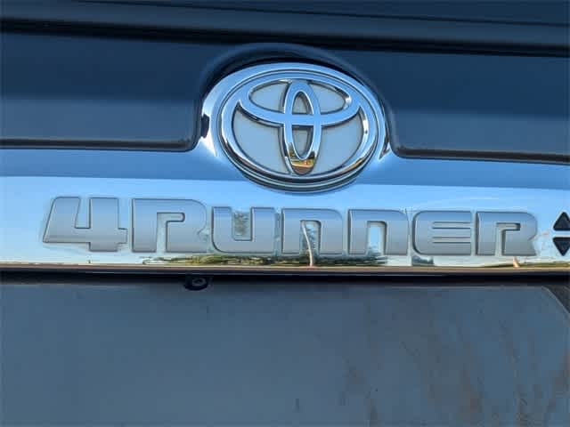 Thumbnail: 2016 Toyota 4Runner - 12