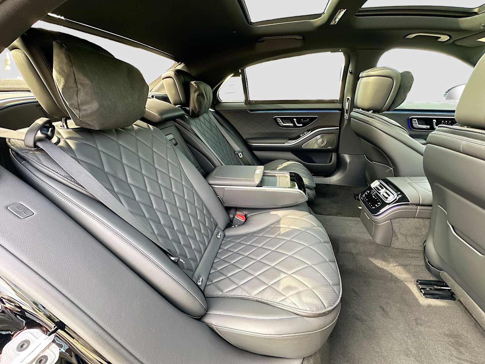 Thumbnail: 2026 Mercedes-Benz S-Class - 29