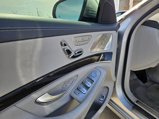 Thumbnail: 2016 Mercedes-Benz S-Class - 16