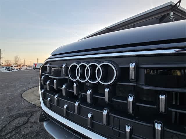 Thumbnail: 2025 Audi Q8 - 10