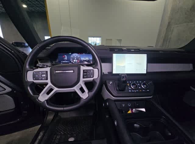 Thumbnail: 2023 Land Rover Defender - 6
