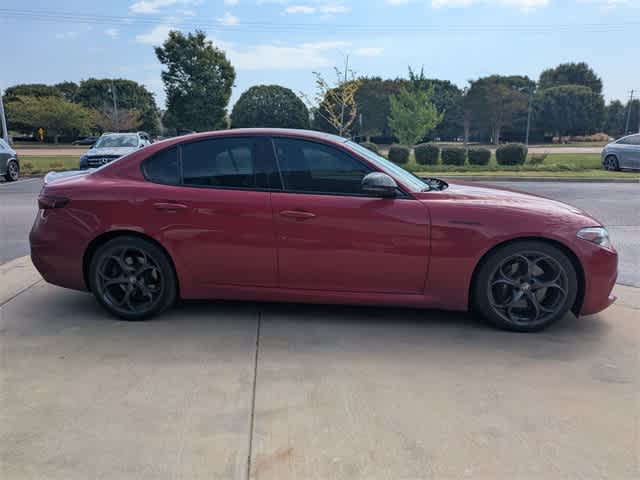 Thumbnail: 2023 Alfa Romeo Giulia - 9