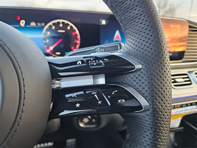 Thumbnail: 2026 Mercedes-Benz GLS - 29