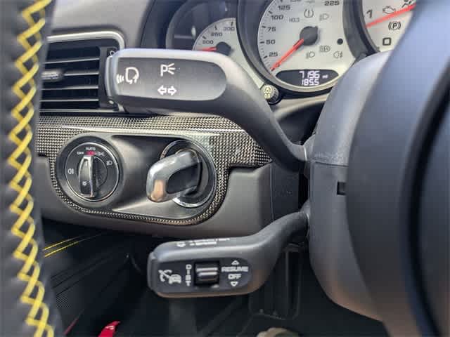 Thumbnail: 2019 Porsche 911 - 27