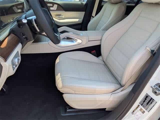 Thumbnail: 2025 Mercedes-Benz GLS - 15