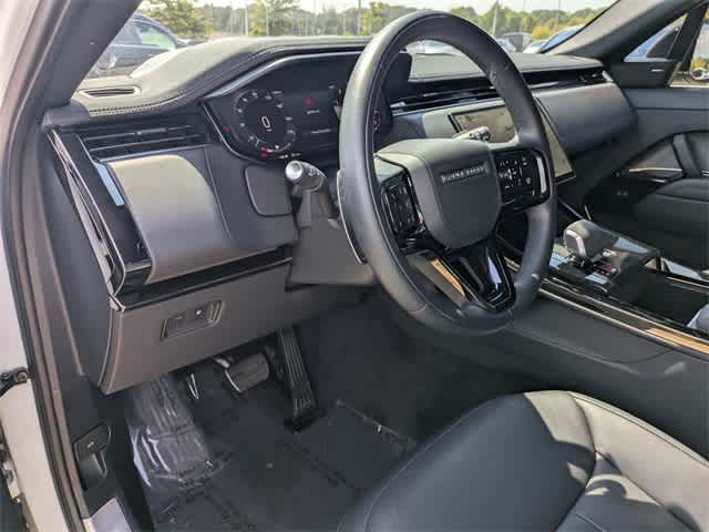 Thumbnail: 2025 Land Rover Range Rover Sport - 10