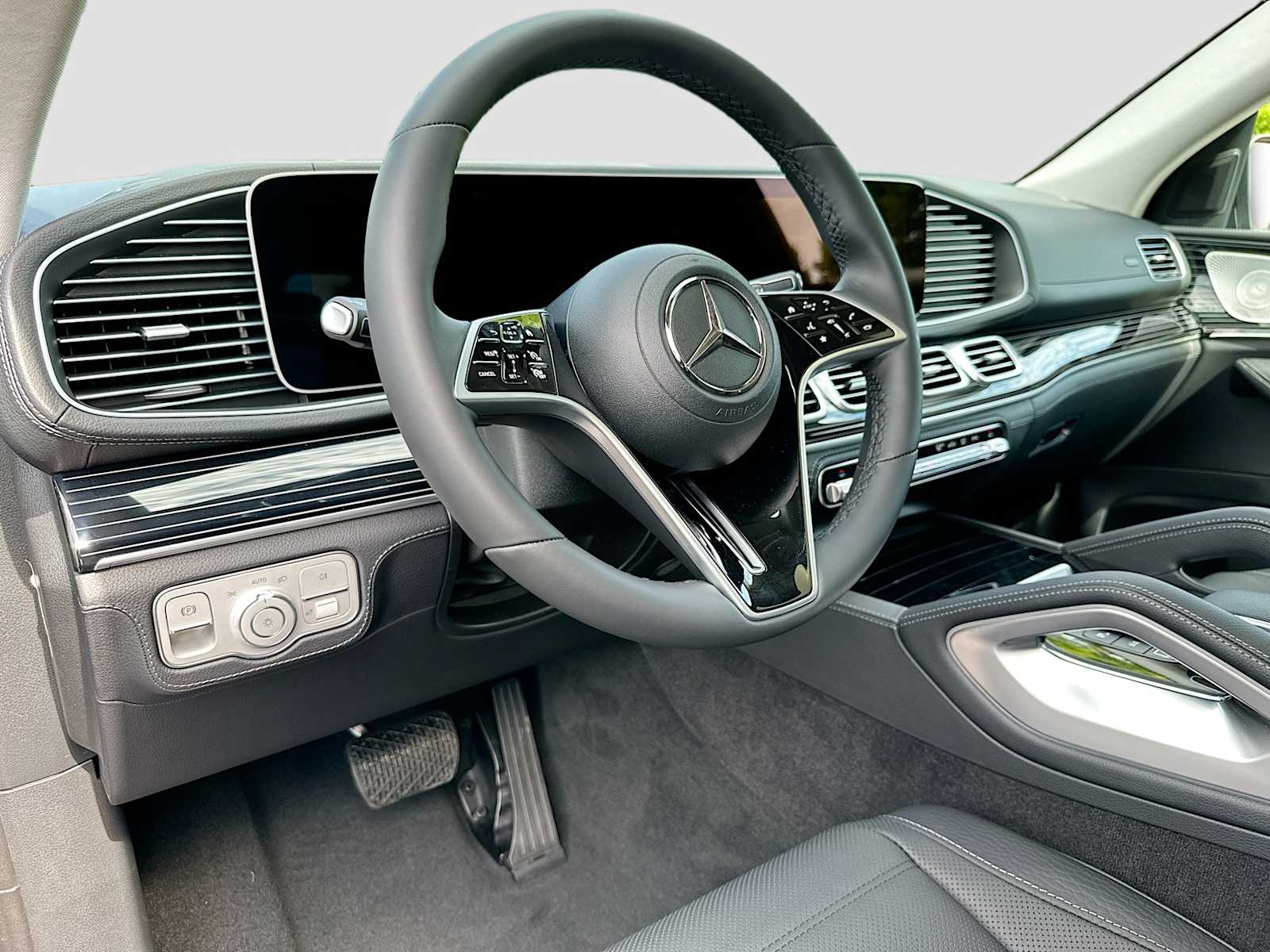Thumbnail: 2026 Mercedes-Benz GLE - 9
