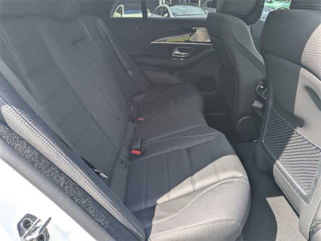 Thumbnail: 2026 Mercedes-Benz GLE - 21