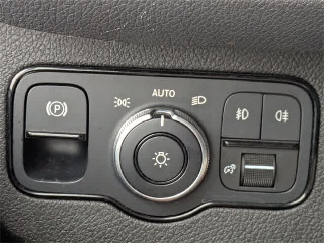 Thumbnail: 2021 Mercedes-Benz Sprinter - 35