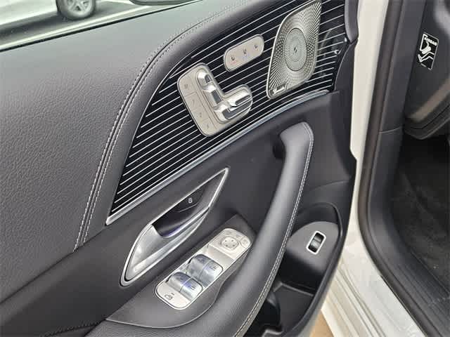 Thumbnail: 2026 Mercedes-Benz GLE - 15