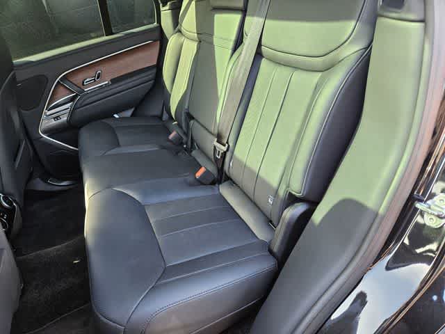 Thumbnail: 2025 Land Rover Range Rover - 21