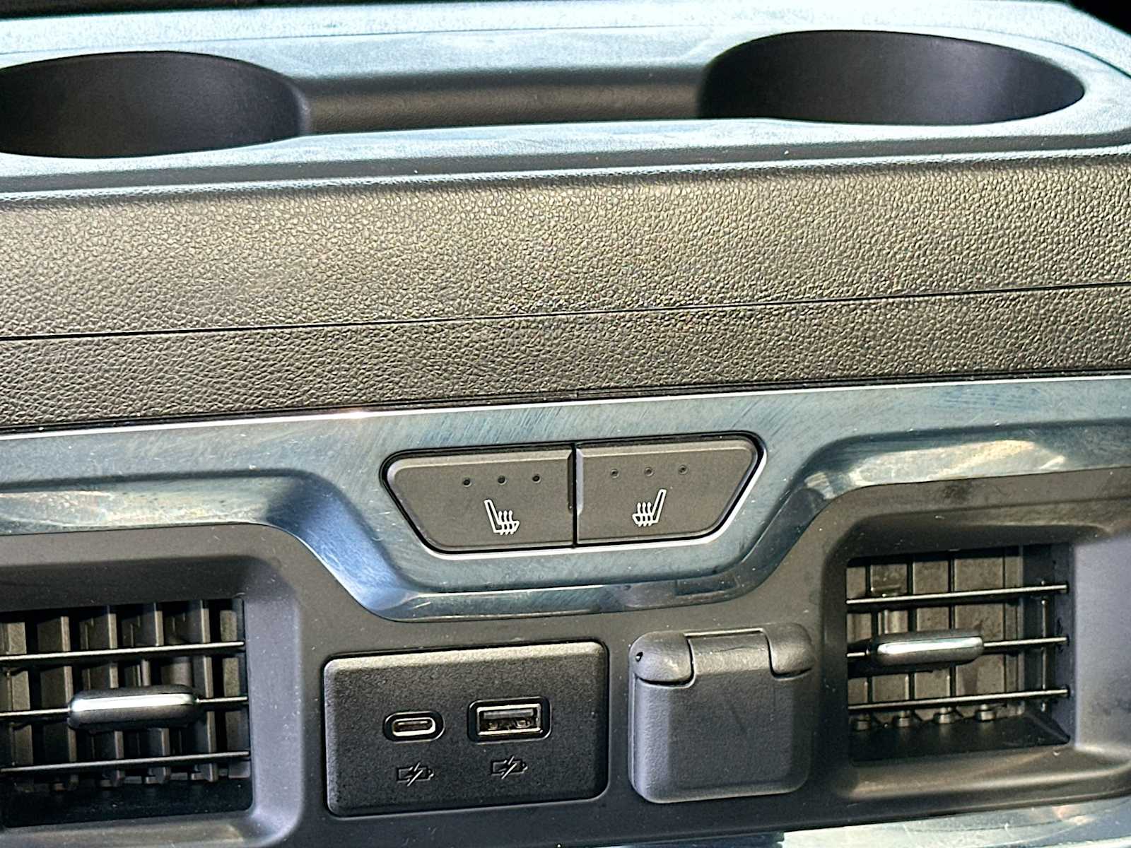 Thumbnail: 2020 GMC Sierra 2500 - 27