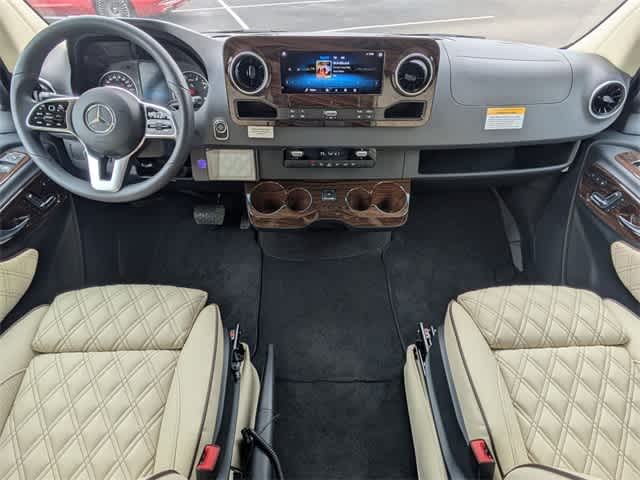 Thumbnail: 2024 Mercedes-Benz Sprinter - 13